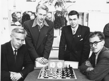 1950-1960 Friðrik og Larsen og fl. Ol Amsterdam