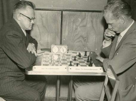 1957 - ekki þó víst - Jón Kristjánsson vs Kári Sólmundarson